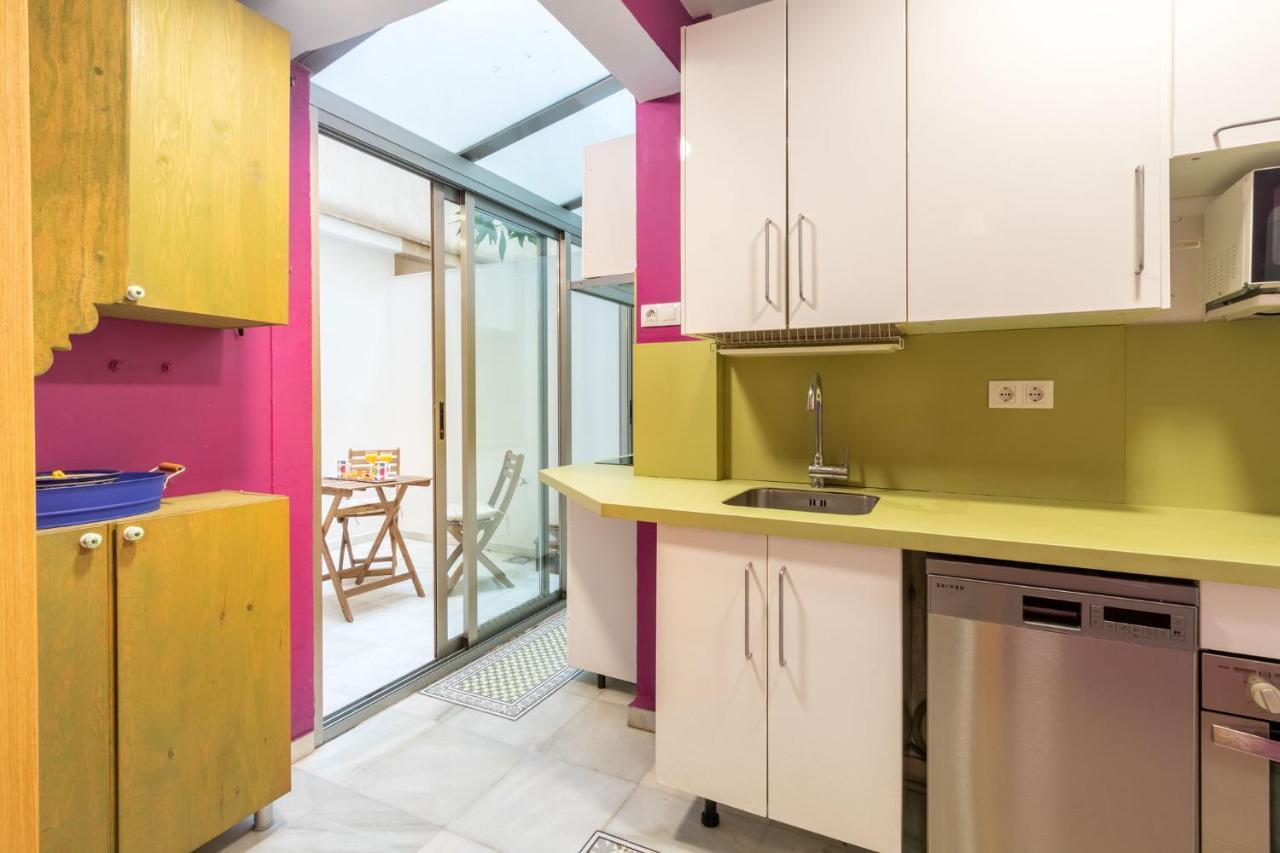 Goles Courtyard With Parking By Valcambre Apartamento Sevilha Exterior foto