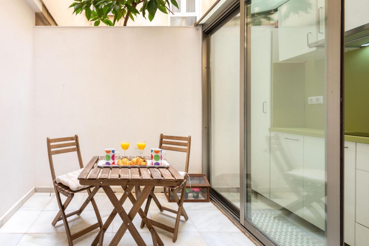 Goles Courtyard With Parking By Valcambre Apartamento Sevilha Exterior foto