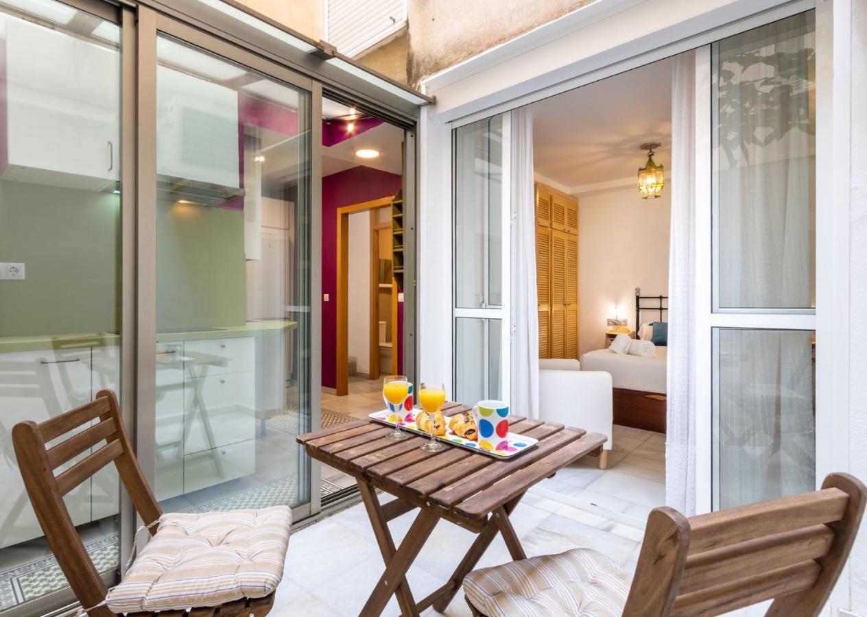 Goles Courtyard With Parking By Valcambre Apartamento Sevilha Exterior foto