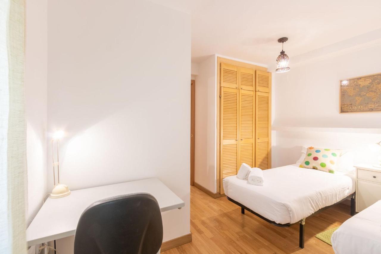 Goles Courtyard With Parking By Valcambre Apartamento Sevilha Exterior foto